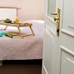 Bi&bi Bed & Breakfast 3*